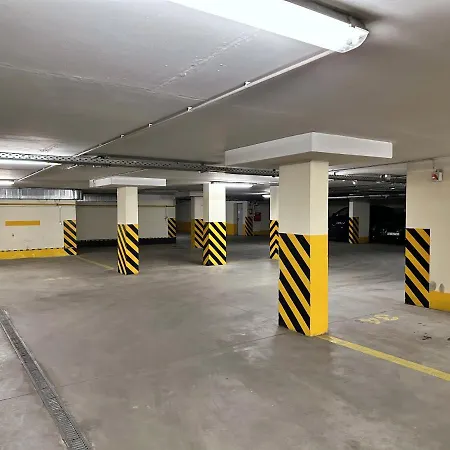 Azja, Monte Cassino, Balkon, Parking