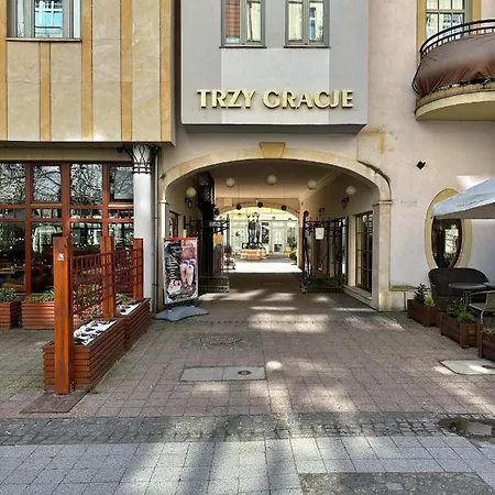 Monte Cassino, 3 Gracje Balkon